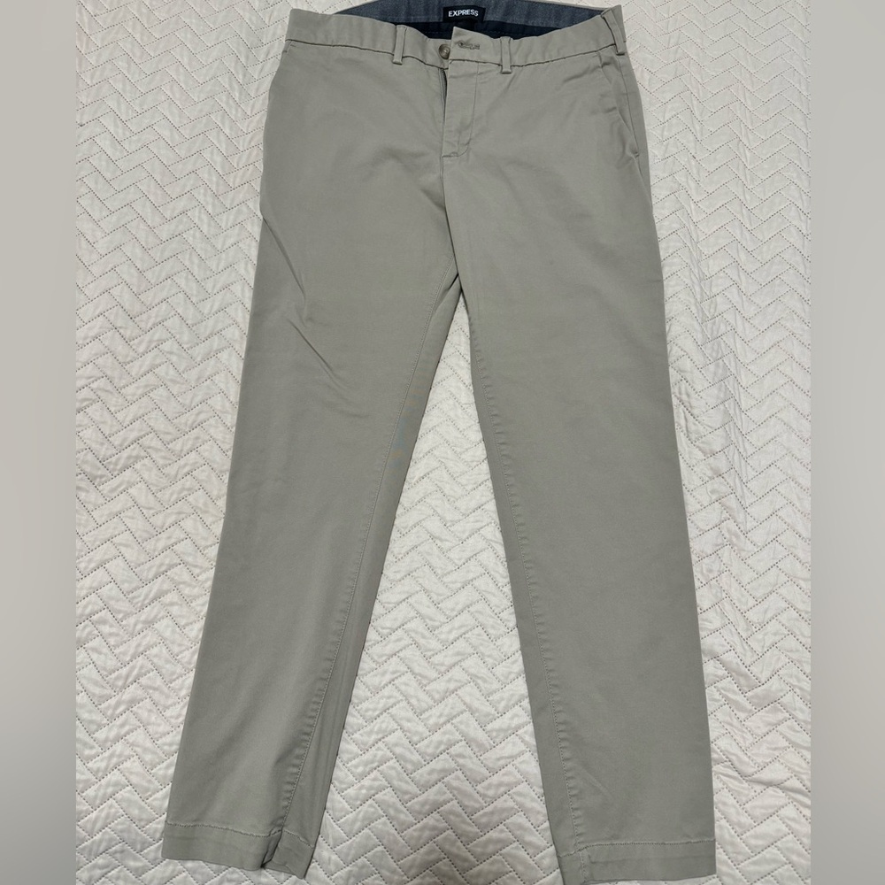 Express: men’s 31x30 skinny fit khaki pants